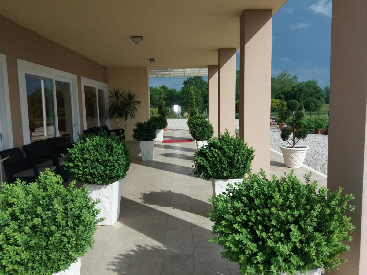 Al Cavaliere Villa Pordenone Exterior photo